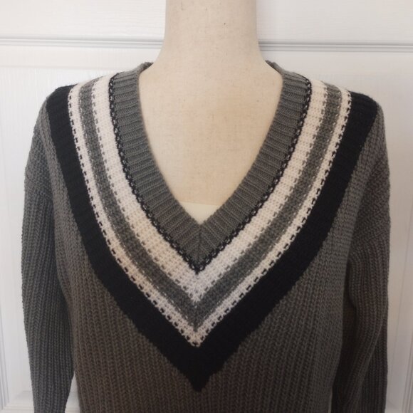 Gray Preppy Varsity Style Pullover Sweater sz 3 Oversized Rib Knit - Picture 2 of 11